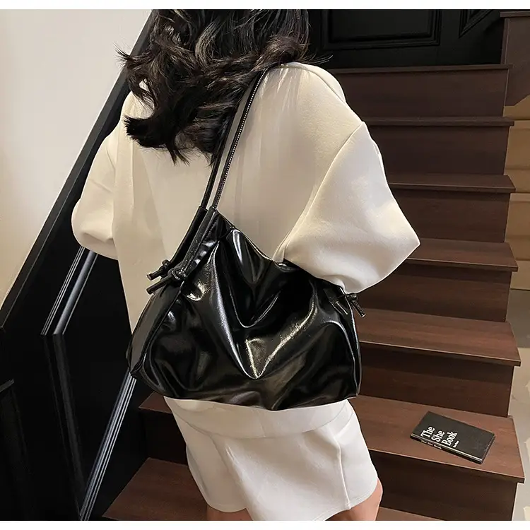 Stylish White Shoulder Bag for Women — feature 16