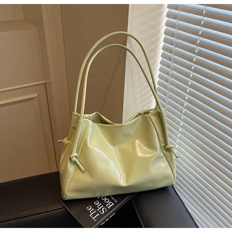 Stylish White Shoulder Bag for Women — feature 18