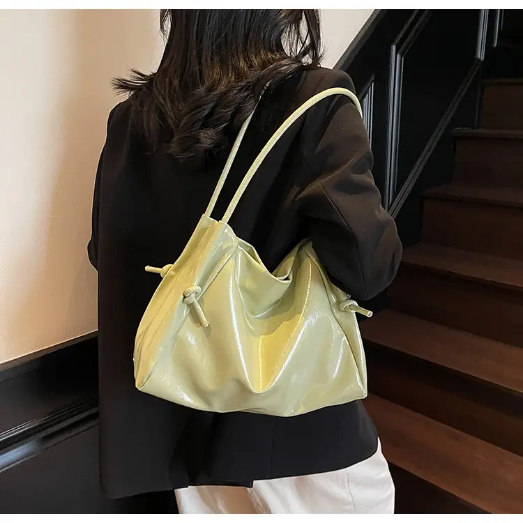 Stylish White Shoulder Bag for Women — feature 23