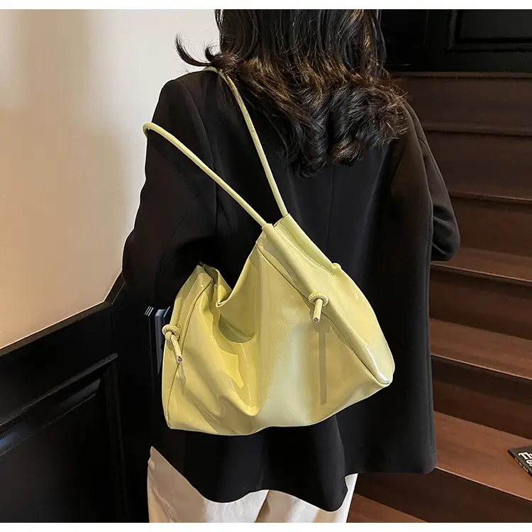 Stylish White Shoulder Bag for Women — feature 25