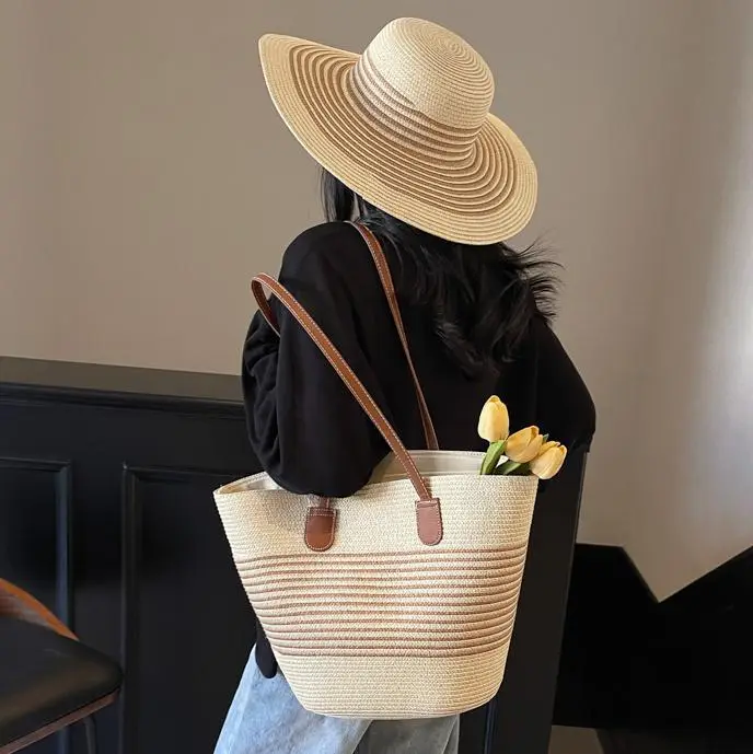 Women Straw Tote Bag Large Capacity Summer Shoulder Bag - Image 10