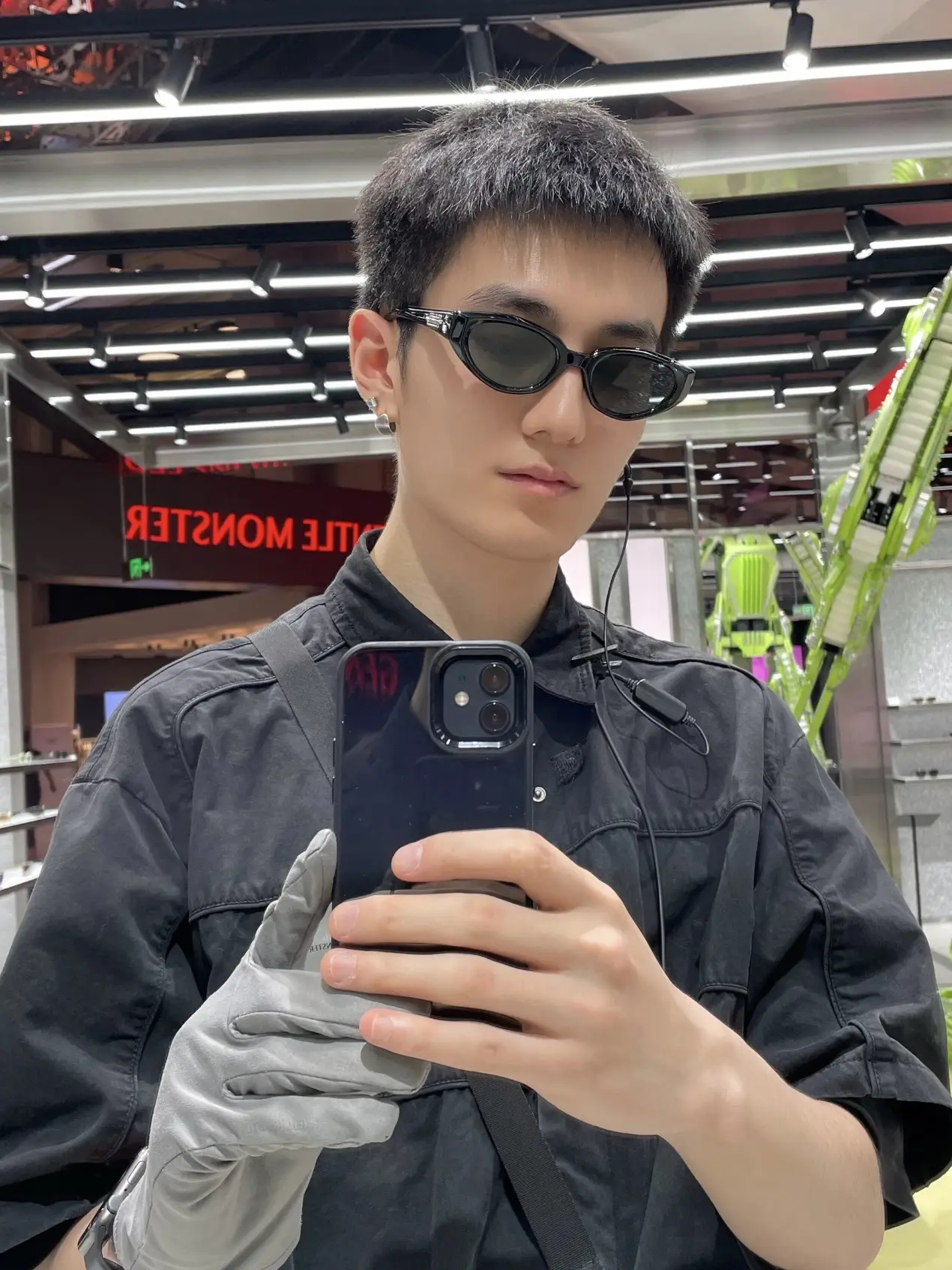 Jennie Fishtail Acetate Sunglasses White Black — feature 4