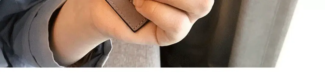 2025 New Small Card Holder for Women, Exquisite and Compact Driver's License Card Wallet, Genuine Leather Texture, Ultra-Thin Card Holder — feature 5