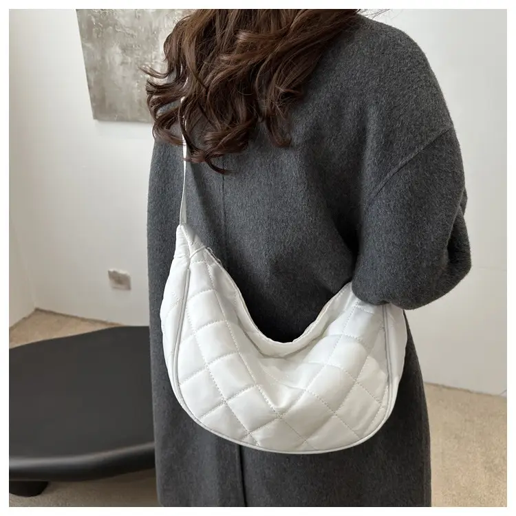 White Quilted Shoulder Bag for Women Large Capacity — feature 10