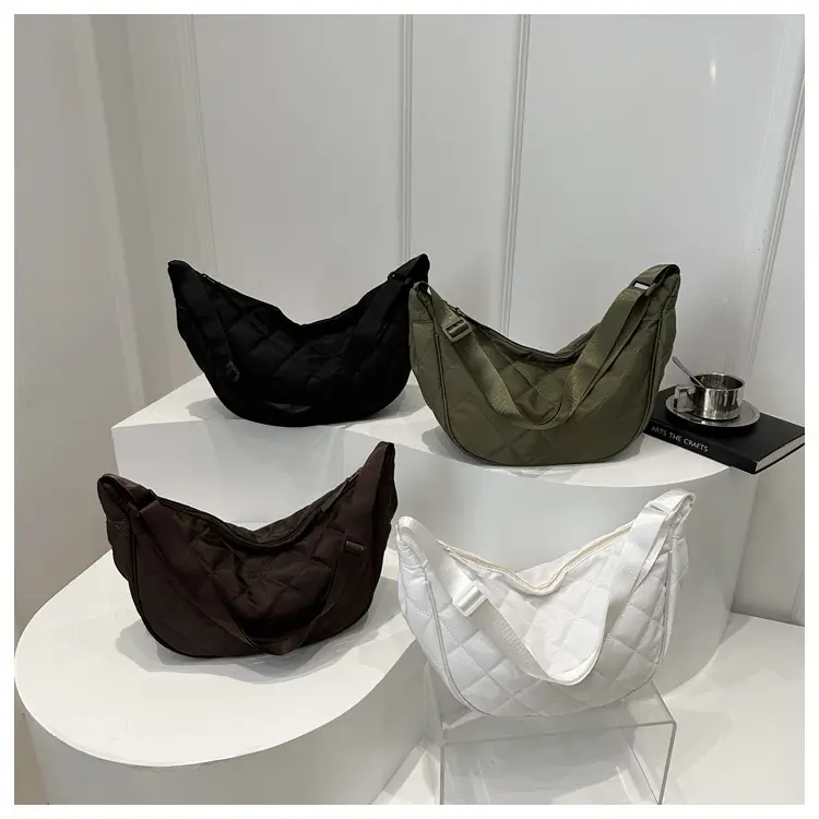 White Quilted Shoulder Bag for Women Large Capacity — feature 24