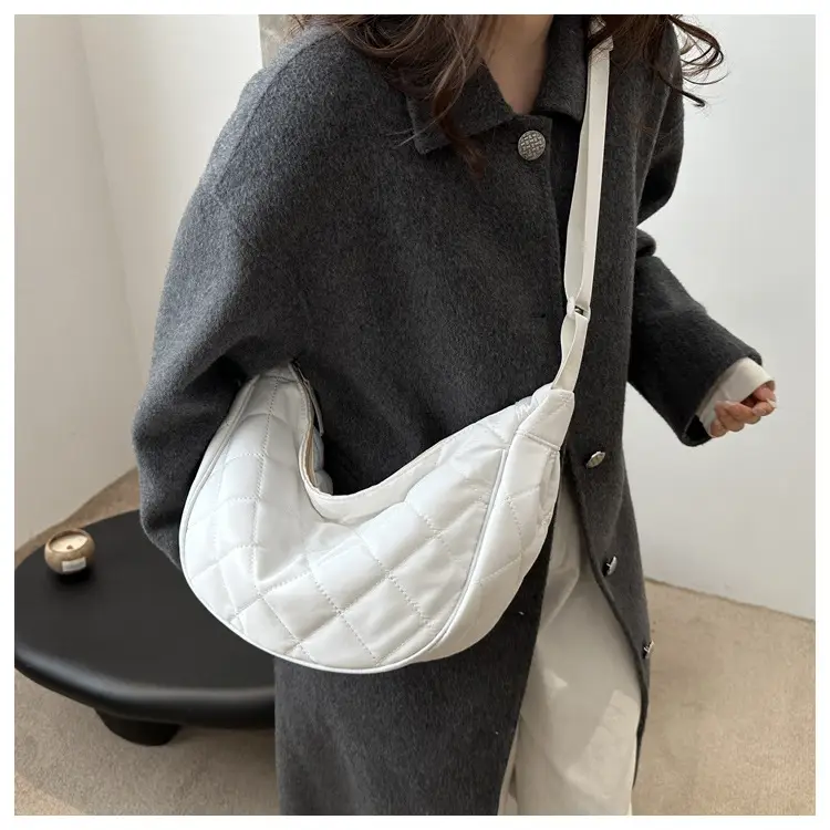 White Quilted Shoulder Bag for Women Large Capacity — feature 9