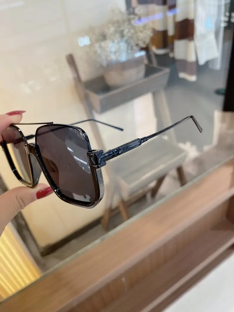 New Women's Large Frame Sunglasses with Pink Tinted Lens — feature 14