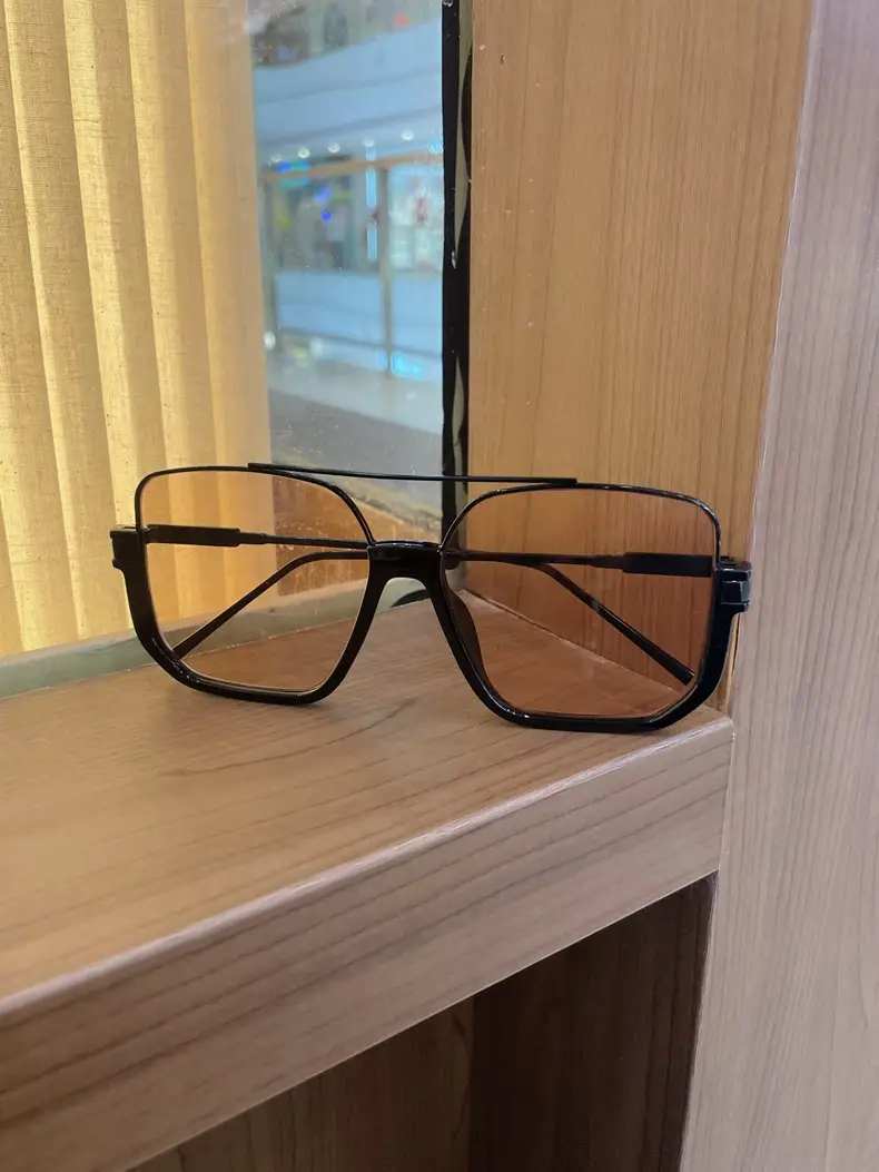 New Women's Large Frame Sunglasses with Pink Tinted Lens — feature 6