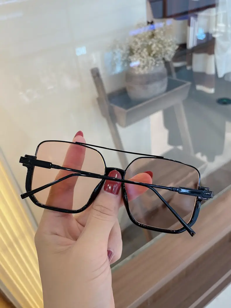New Women's Large Frame Sunglasses with Pink Tinted Lens — feature 9