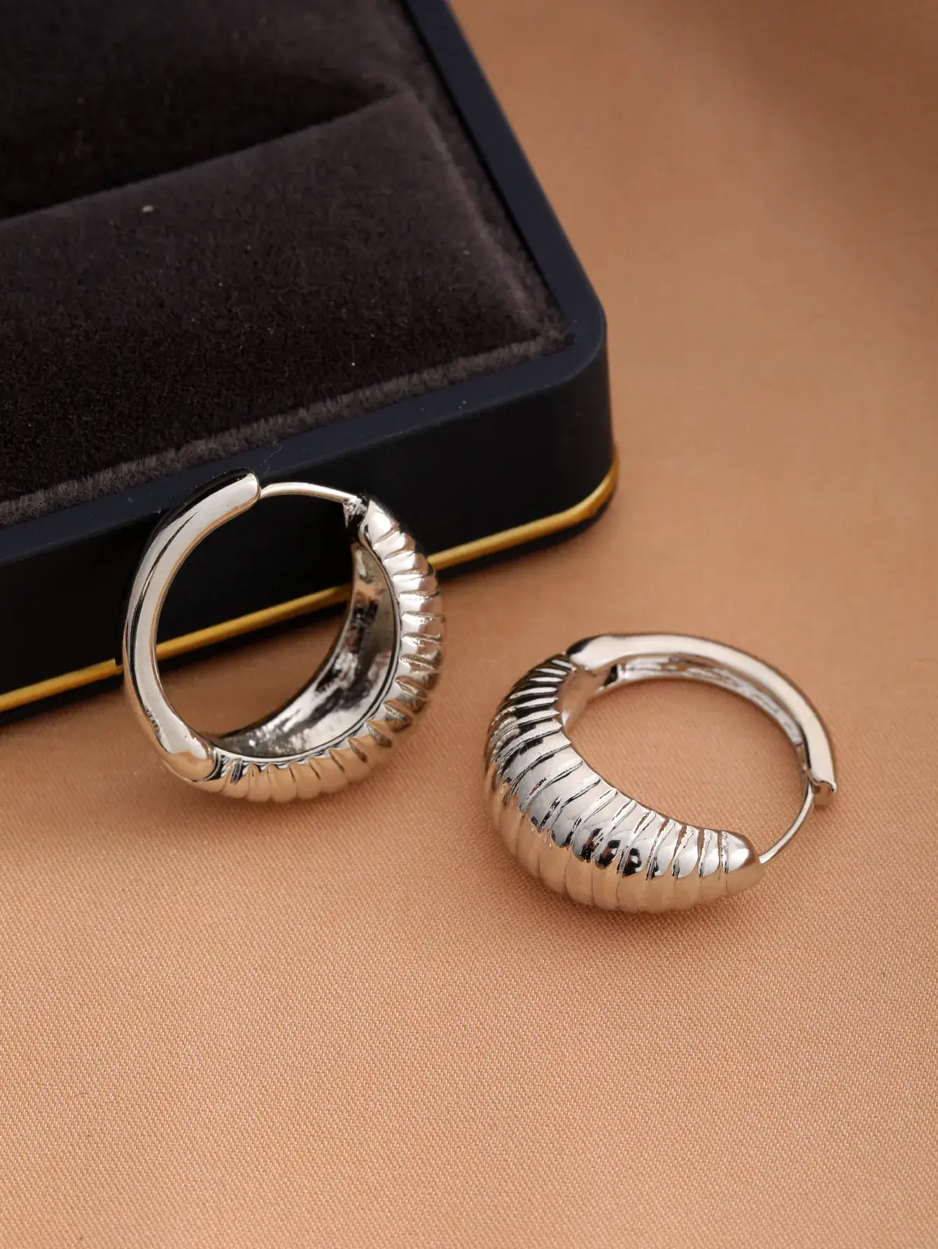 European American Textured Gold Earrings Set