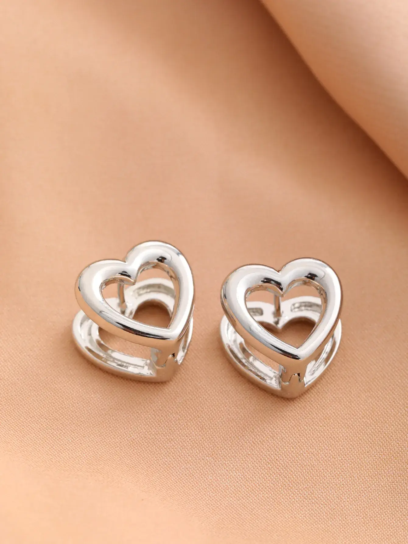 European American Textured Gold Earrings Set