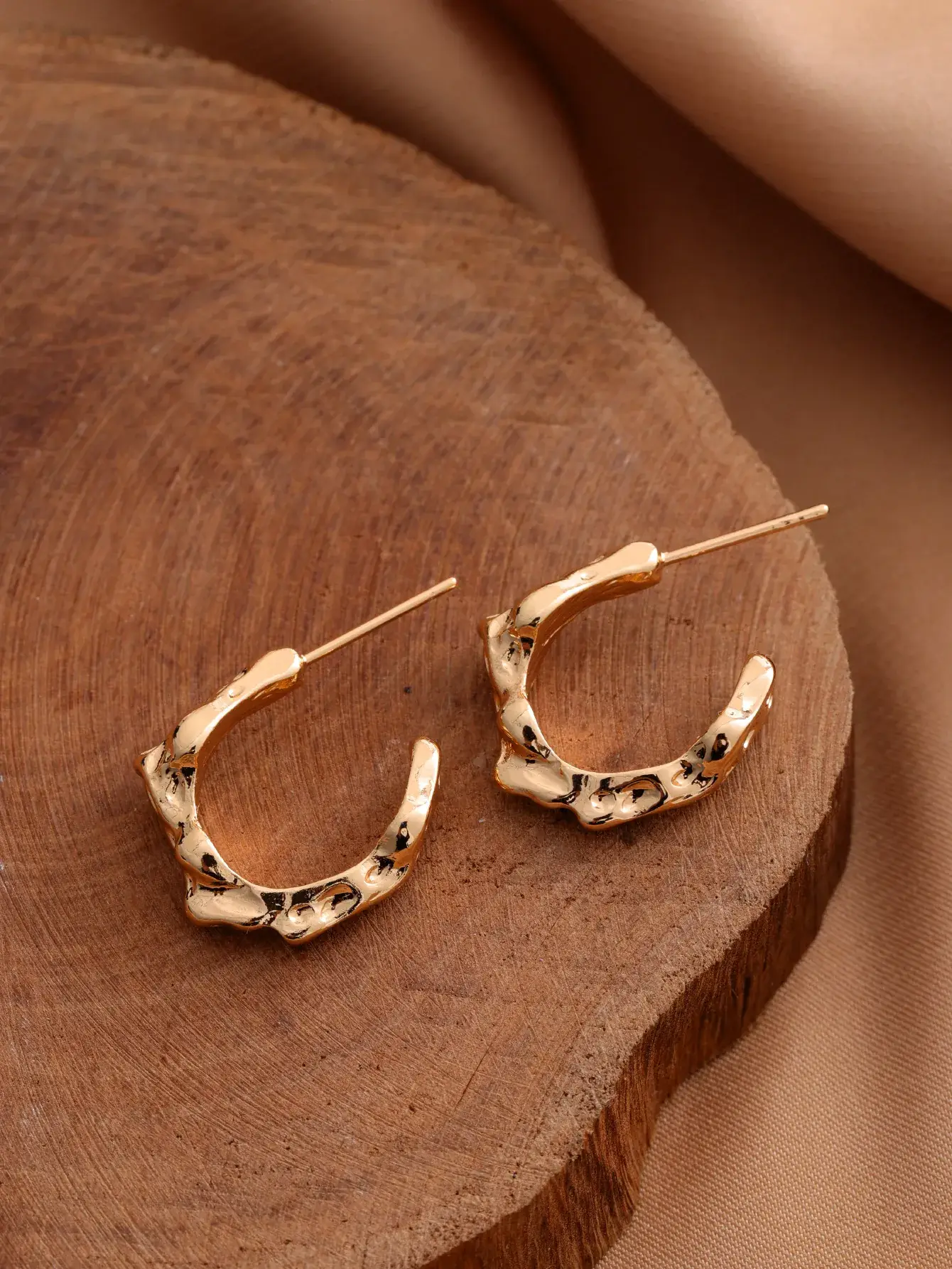 European American Textured Gold Earrings Set