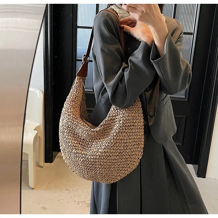 Women's U-Shaped Straw Crossbody Bag with Leather Strap — feature 10