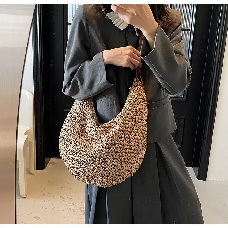 Women's U-Shaped Straw Crossbody Bag with Leather Strap — feature 9