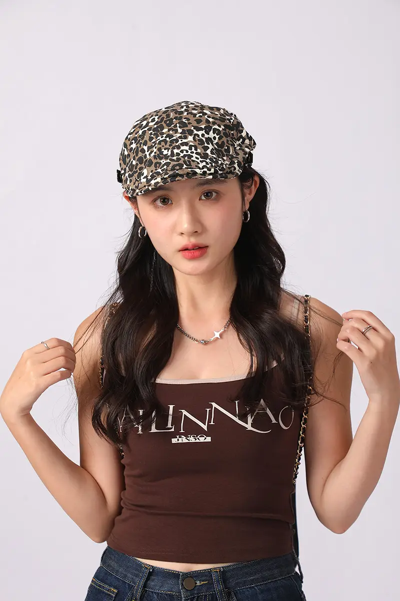 Women Leopard Print Forward Cap Y2K Duckbill Beret — feature 3