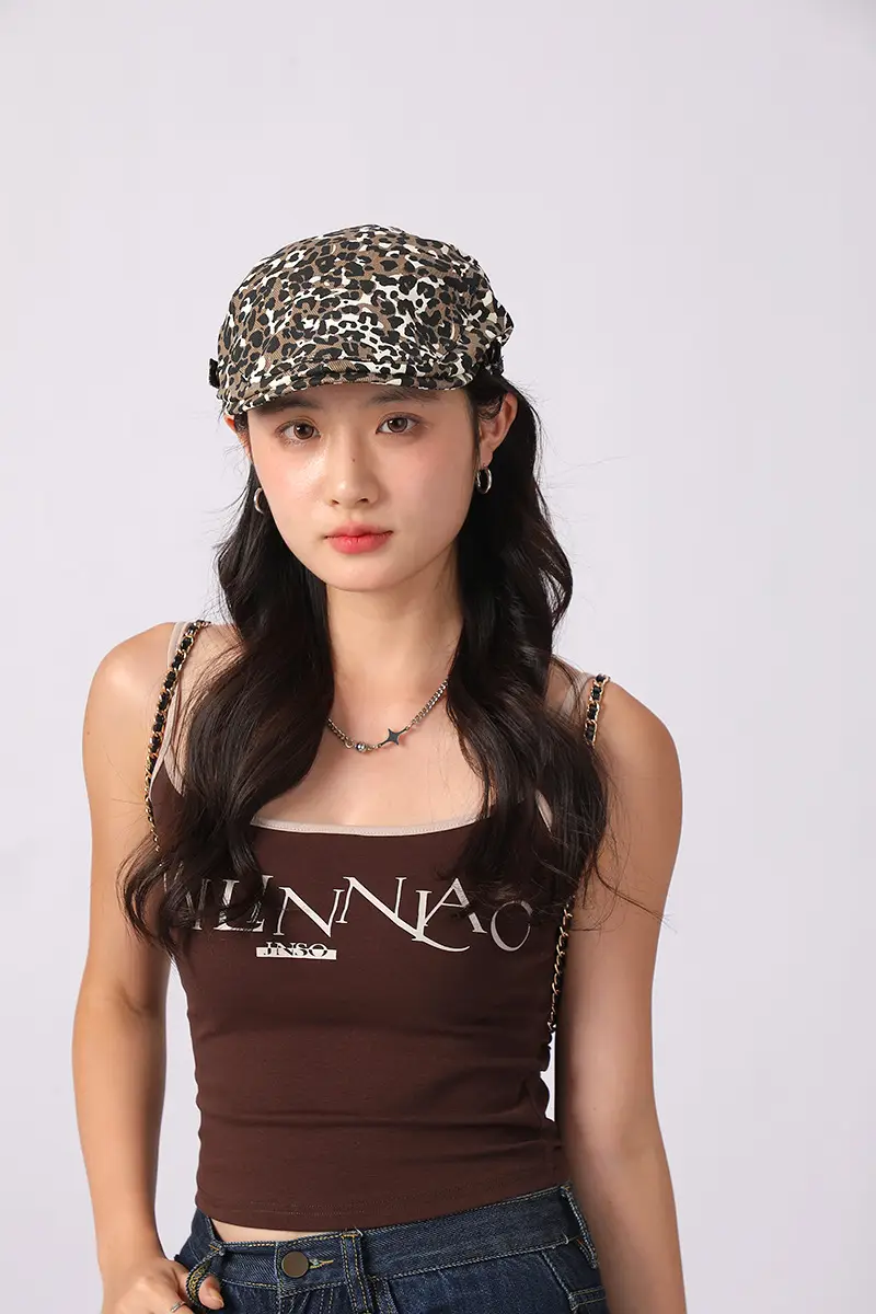Women Leopard Print Forward Cap Y2K Duckbill Beret — feature 7