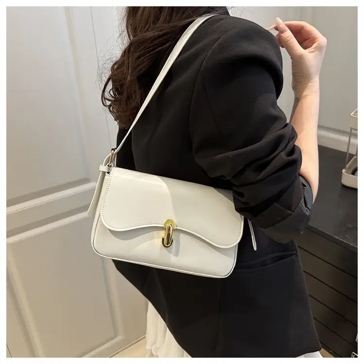 Pink Lock Crossbody Bag for Women 2025 — feature 9