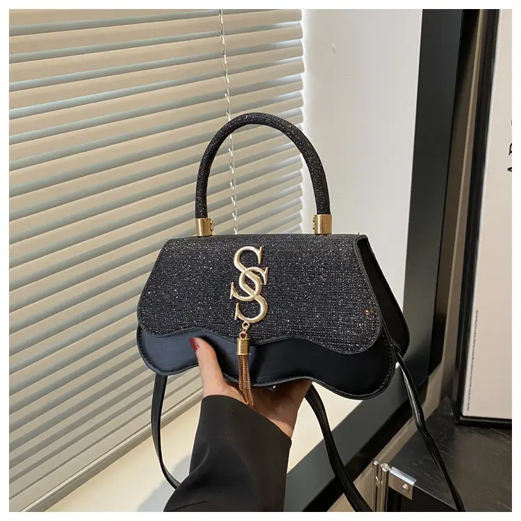 Red Glitter Letter Hardware Shoulder Bag — feature 24
