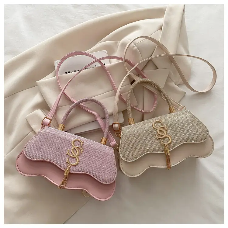Red Glitter Letter Hardware Shoulder Bag — feature 28