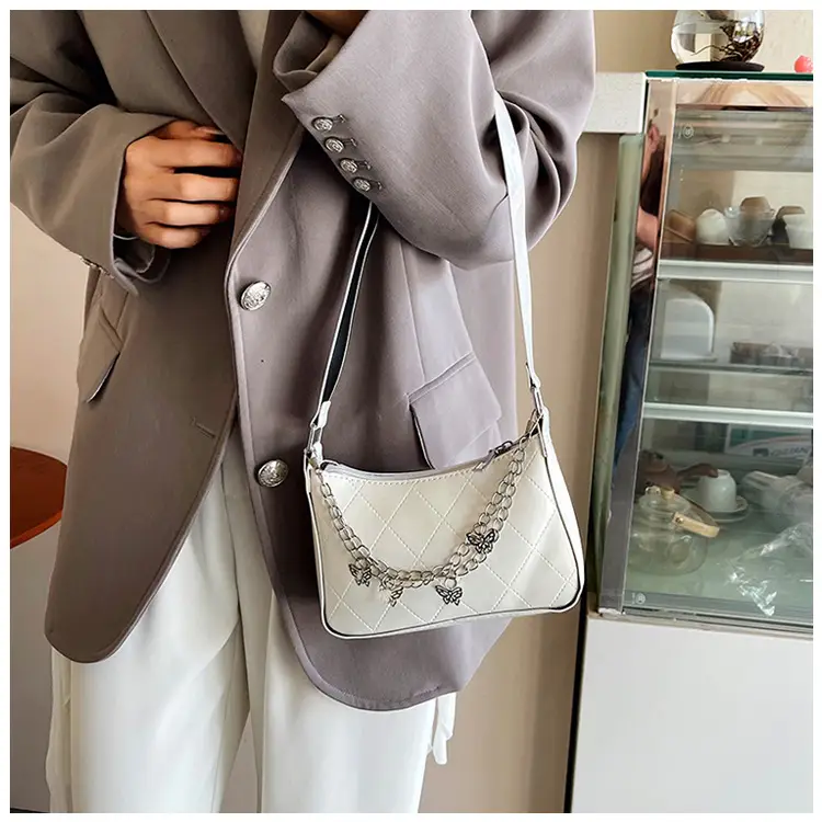 Black Butterfly Chain Shoulder Bag for Women — feature 11