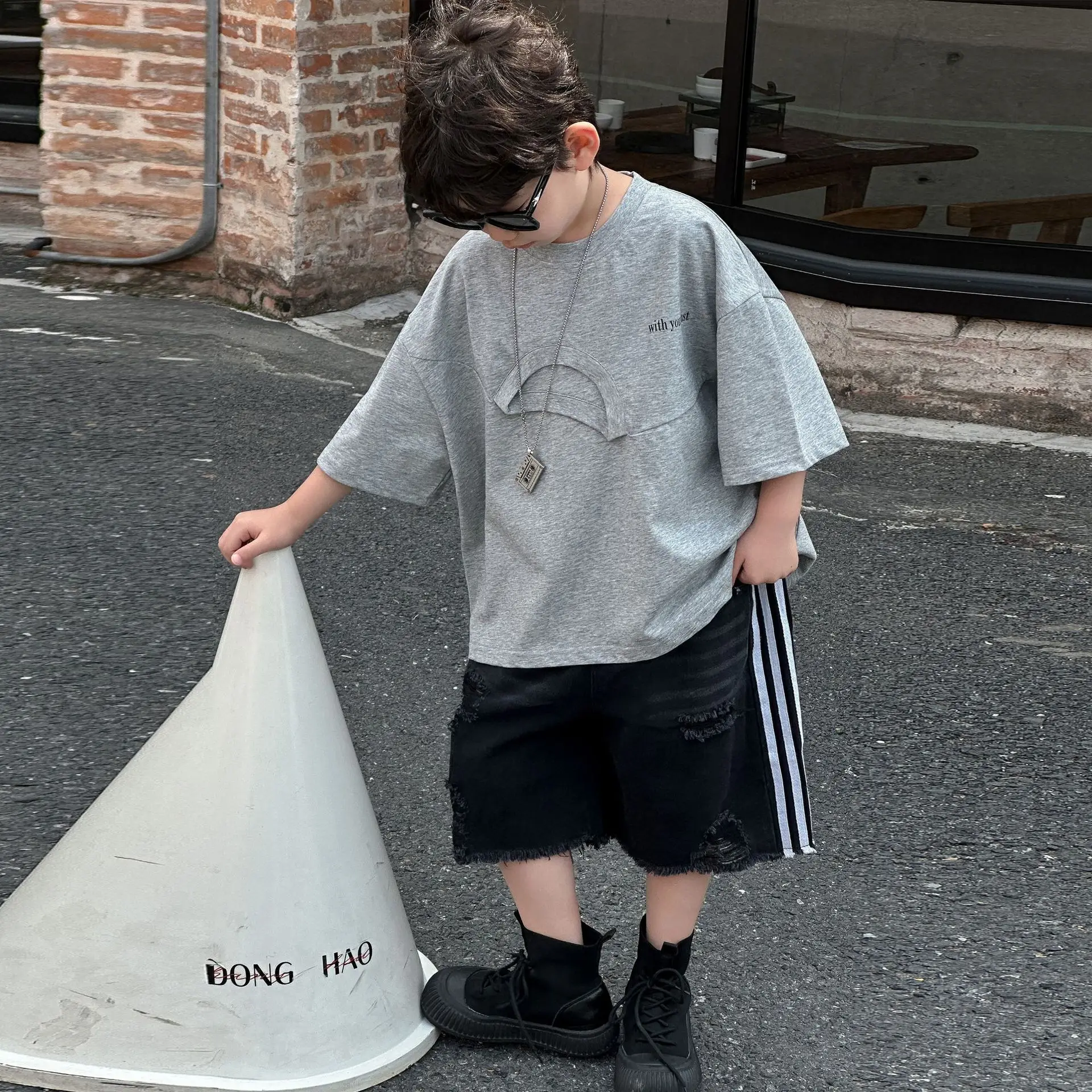 Kids Casual Grey T-Shirt Shorts Set Summer 2025 — feature 6