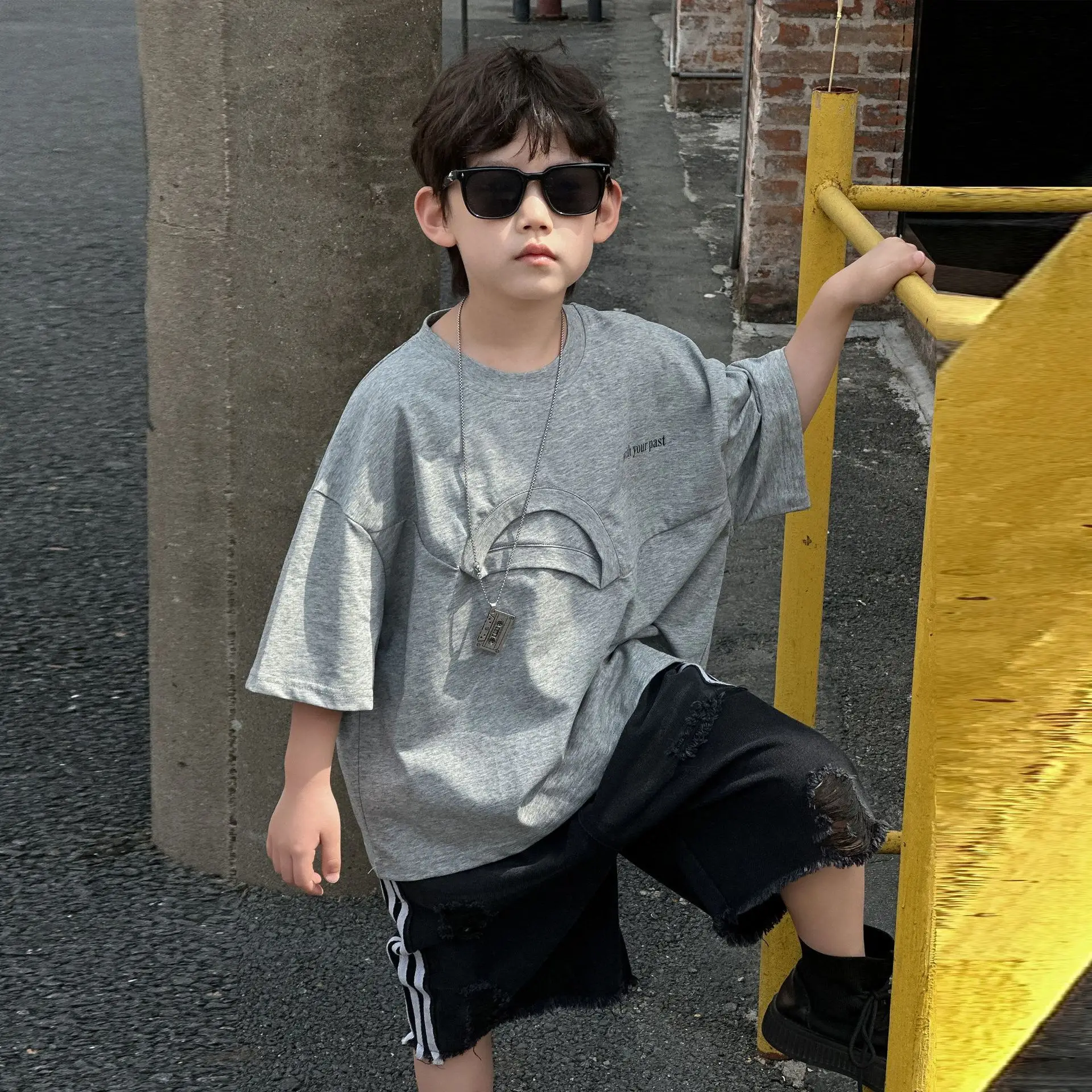 Kids Casual Grey T-Shirt Shorts Set Summer 2025 — feature 8