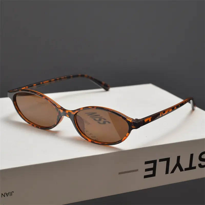 2025 Flat Round Frame Nerd Sunglasses Women's Small — feature 12