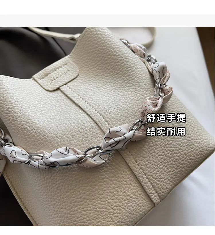 Black Korean Style Crossbody Bag for Women 2026 — feature 10