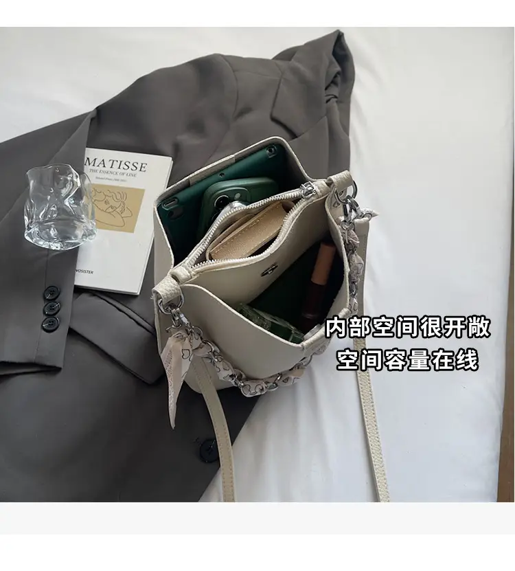 Black Korean Style Crossbody Bag for Women 2026 — feature 11