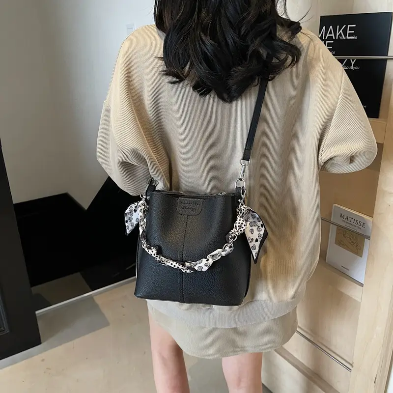Black Korean Style Crossbody Bag for Women 2026 — feature 14