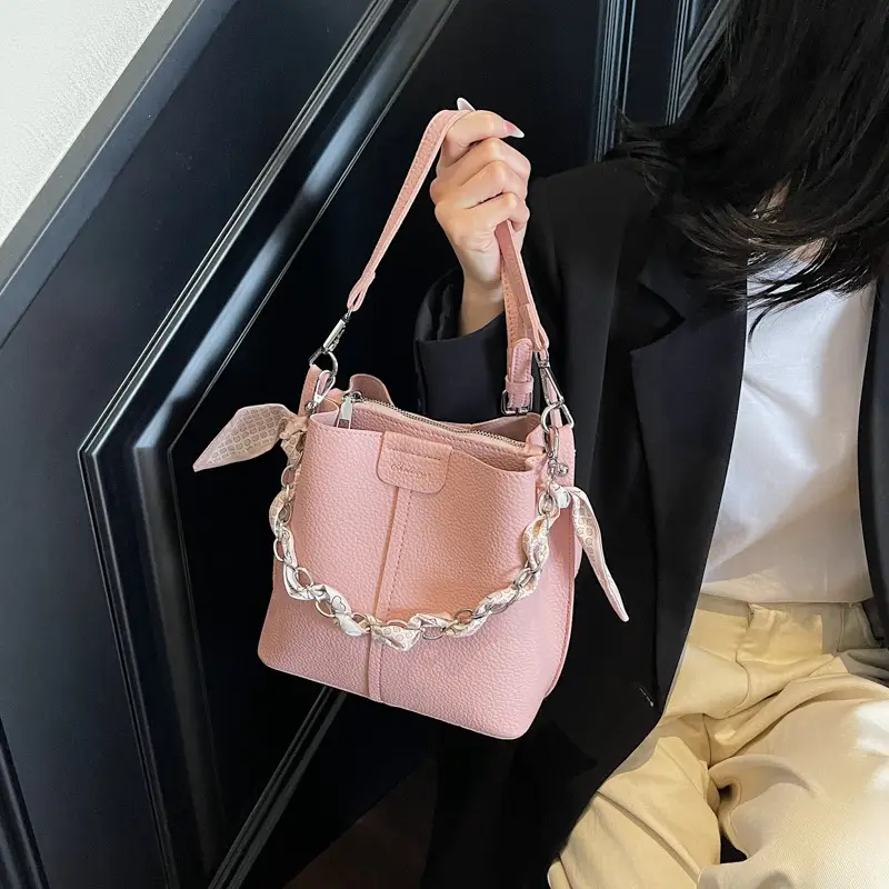 Black Korean Style Crossbody Bag for Women 2026 — feature 25