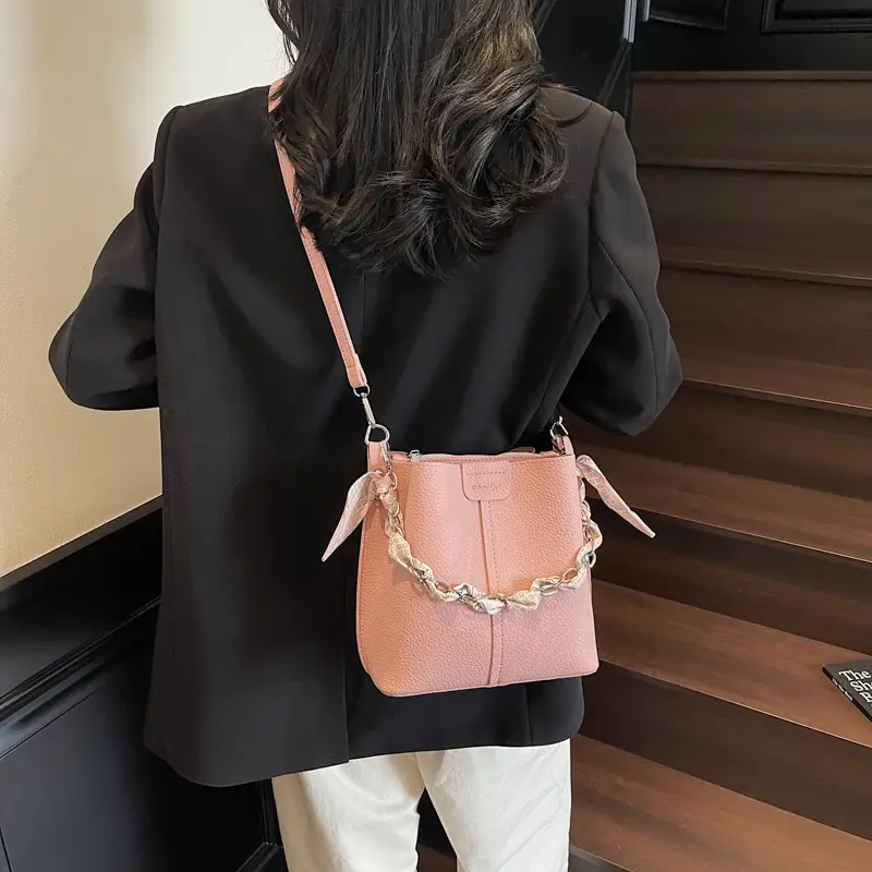 Black Korean Style Crossbody Bag for Women 2026 — feature 29