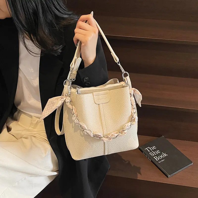 Black Korean Style Crossbody Bag for Women 2026 — feature 31