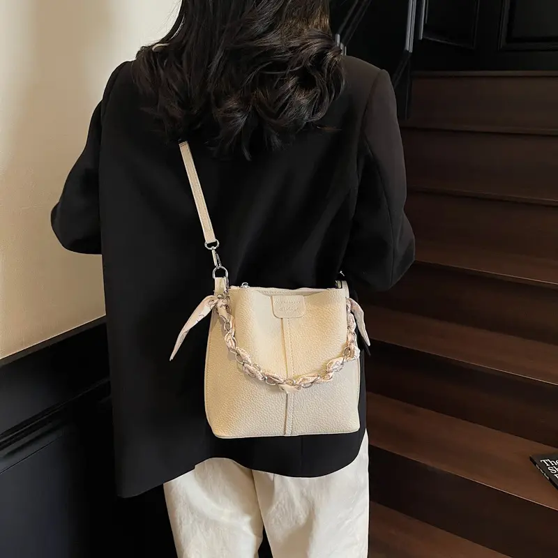 Black Korean Style Crossbody Bag for Women 2026 — feature 33
