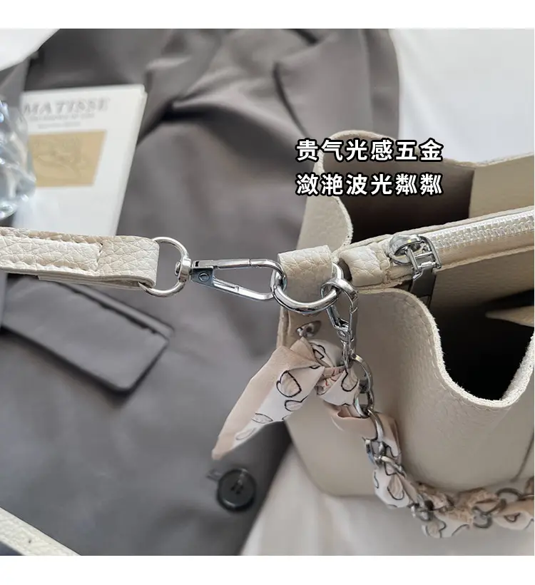 Black Korean Style Crossbody Bag for Women 2026 — feature 8