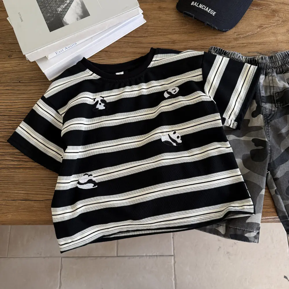 Boys Striped T-Shirt Medium Large 2025 — feature 8