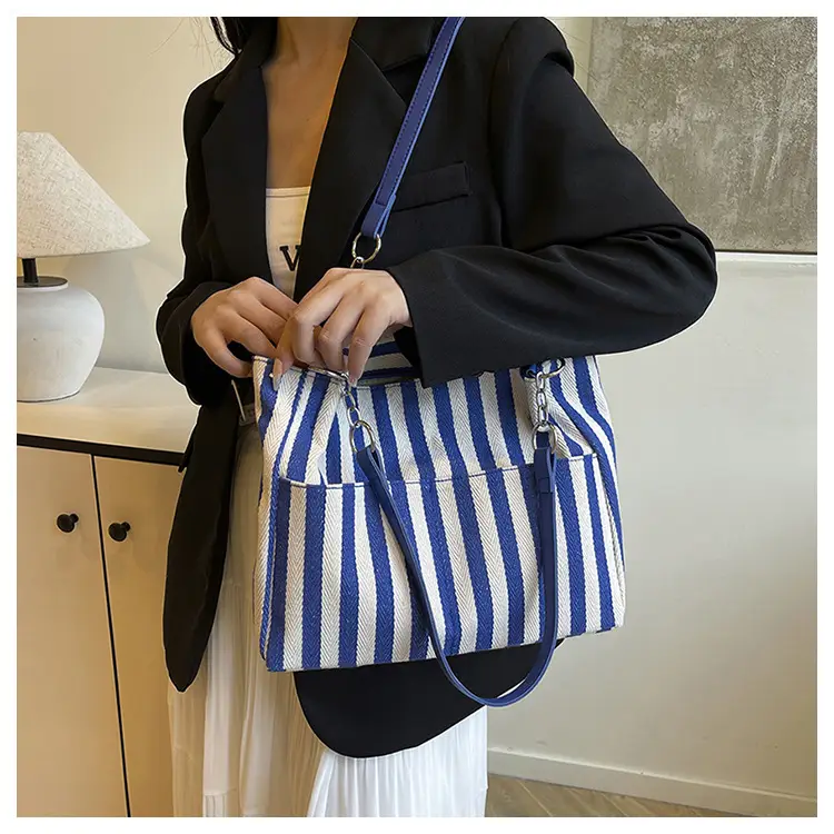 Cross-Border Korean Large Striped Tote Bag — feature 10