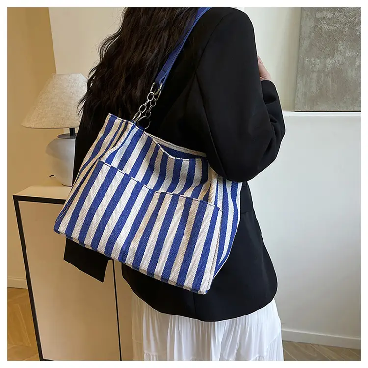 Cross-Border Korean Large Striped Tote Bag — feature 9