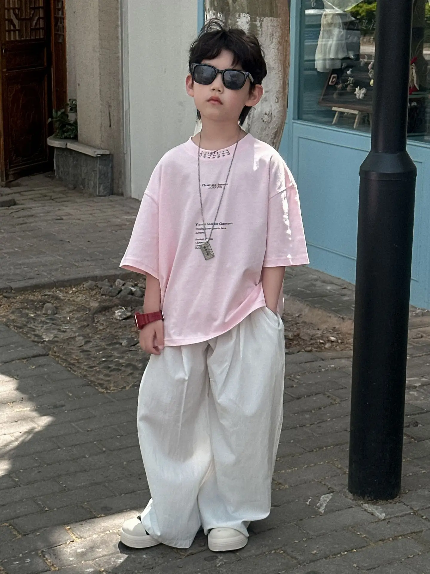 2025 Summer Boys Pink Letter T-Shirt White Pants - Image 2