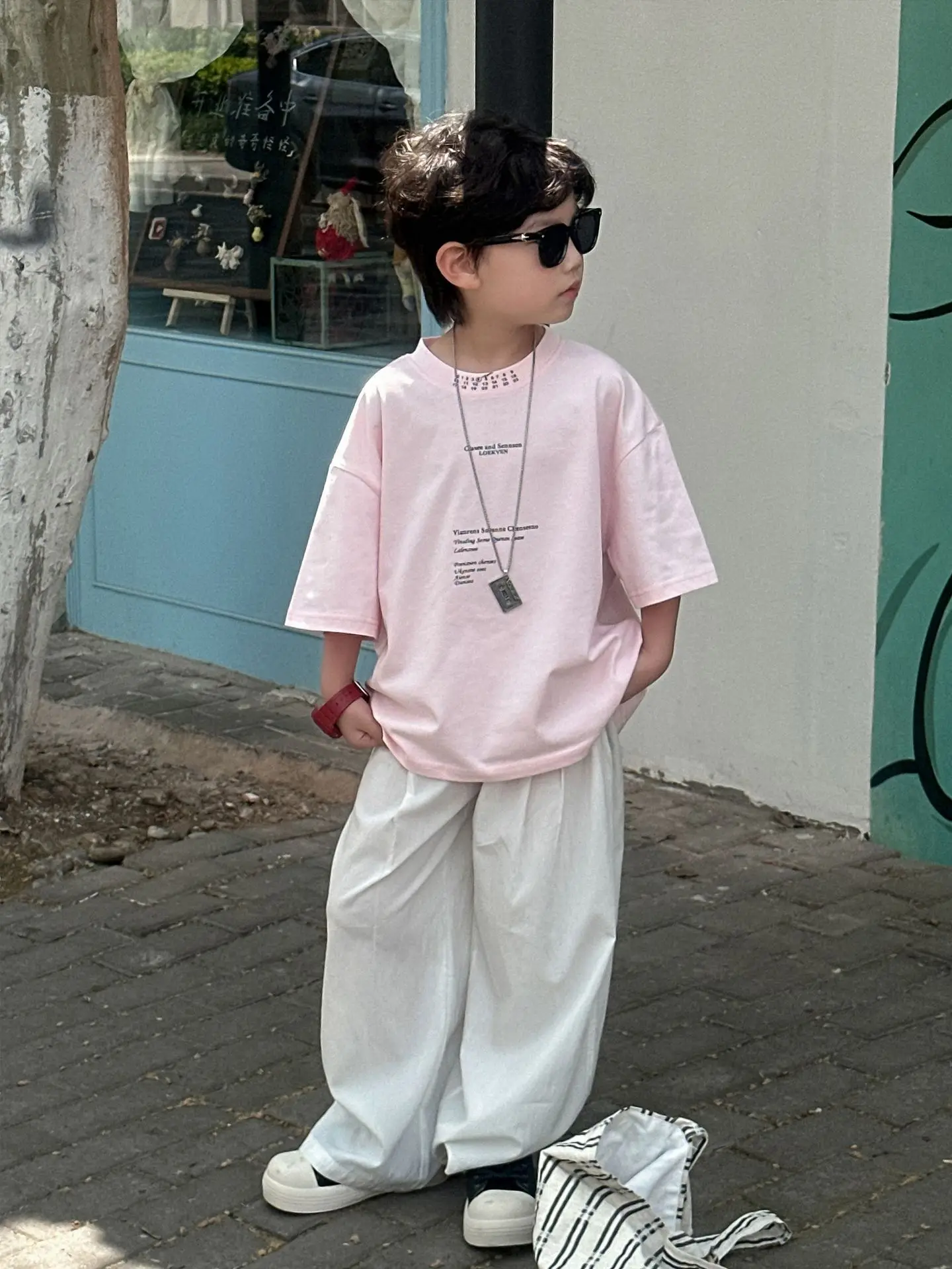 2025 Summer Boys Pink Letter T-Shirt White Pants - Image 3