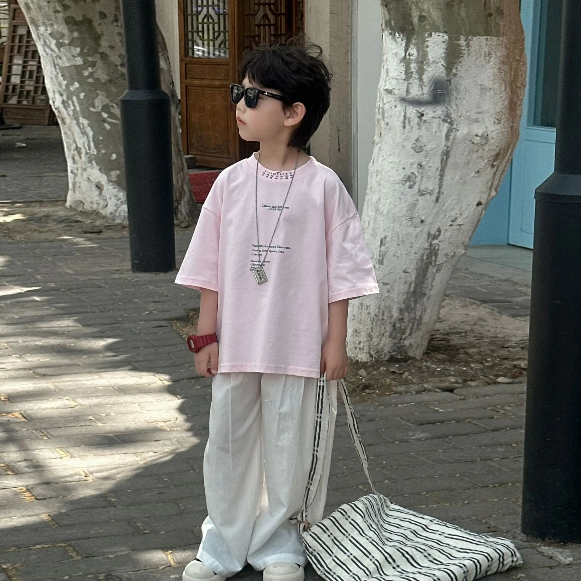 2025 Summer Boys Pink Letter T-Shirt White Pants β feature 10