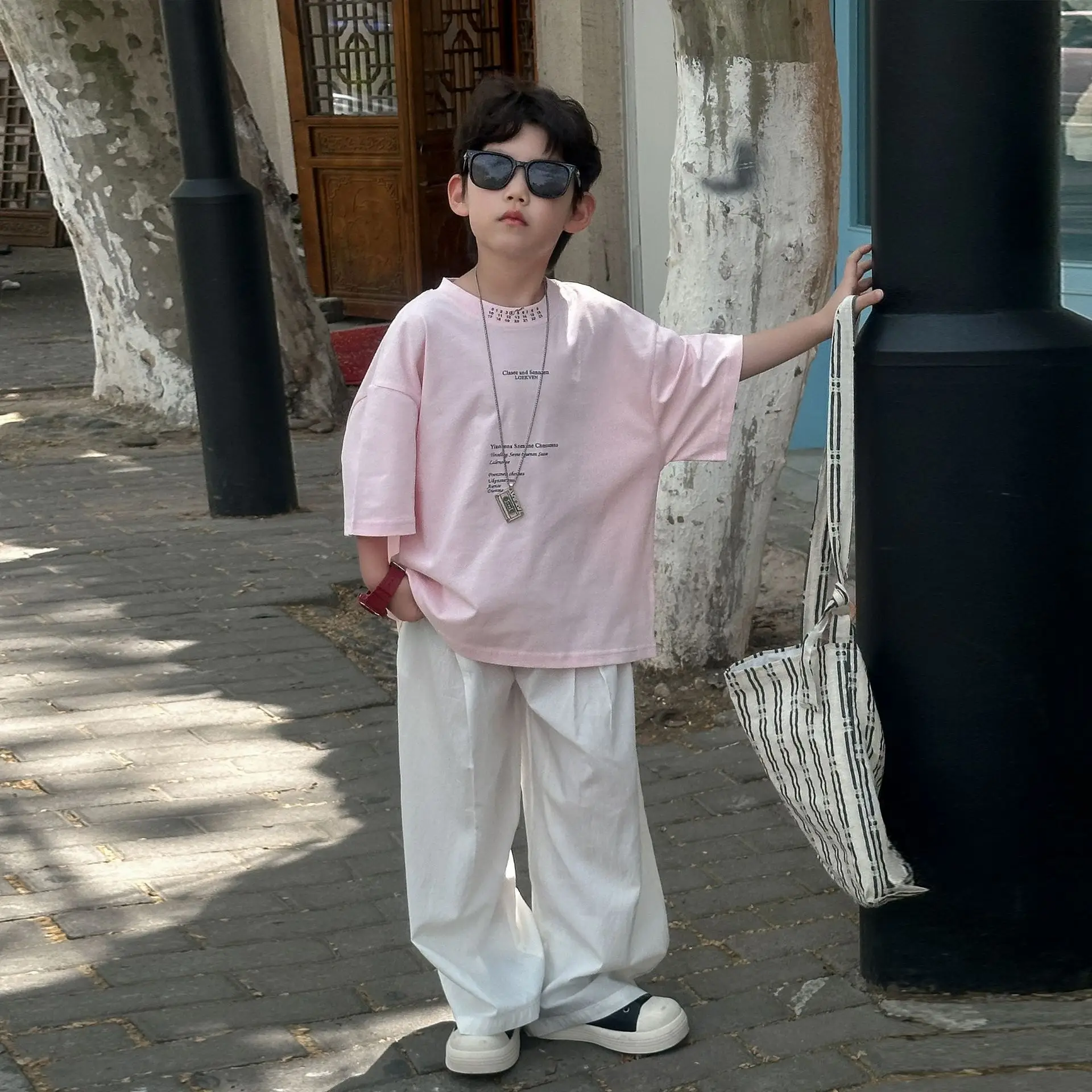 2025 Summer Boys Pink Letter T-Shirt White Pants β feature 9