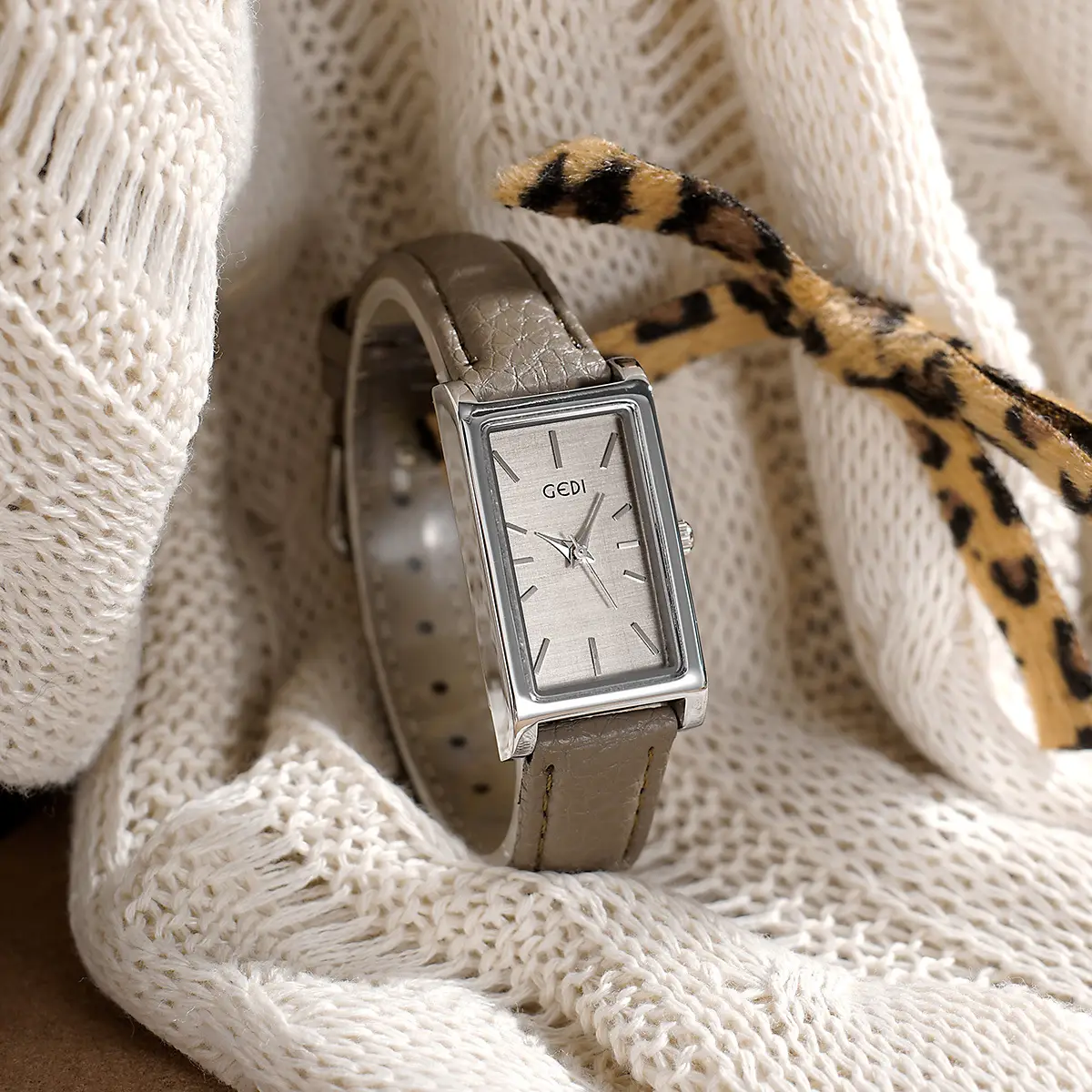 Goldie Square Watch Women's Quartz Belt Watch - Image 9