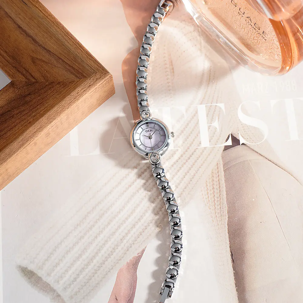 Goldie Light Luxury Women's Quartz Watch with Exquisite Alloy Bracelet - Image 8