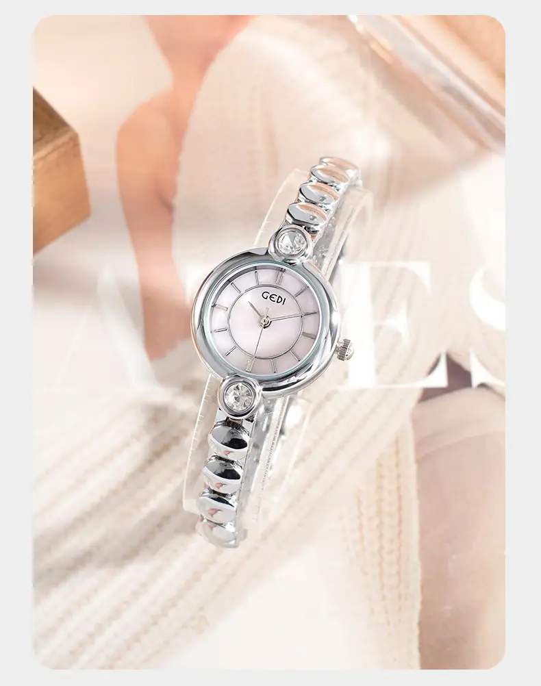 Goldie Light Luxury Women's Quartz Watch with Exquisite Alloy Bracelet — feature 13