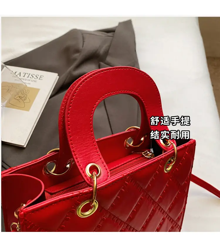 White Quilted Handbag for Women 2025 — feature 4