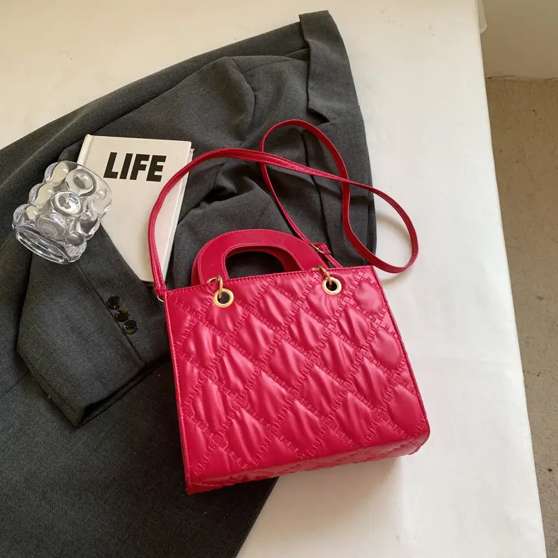 White Quilted Handbag for Women 2025 - Image 3