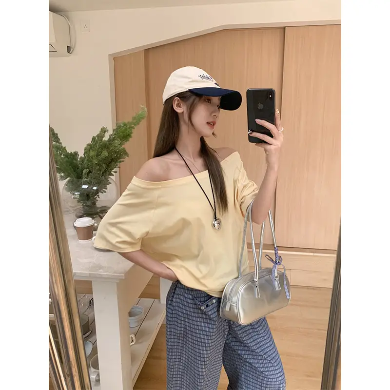 Zhang Yanyi Star's Same Style Slanted Shoulder Short-Sleeved T-Shirt Women's Off-Shoulder Shirt Summer Pure Desire Sexy Loose Black One-Shoulder Top t — feature 11