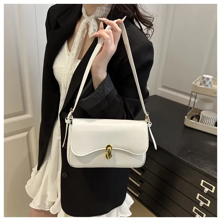 Black Korean Style Shoulder Bag for Women 2025 — feature 8