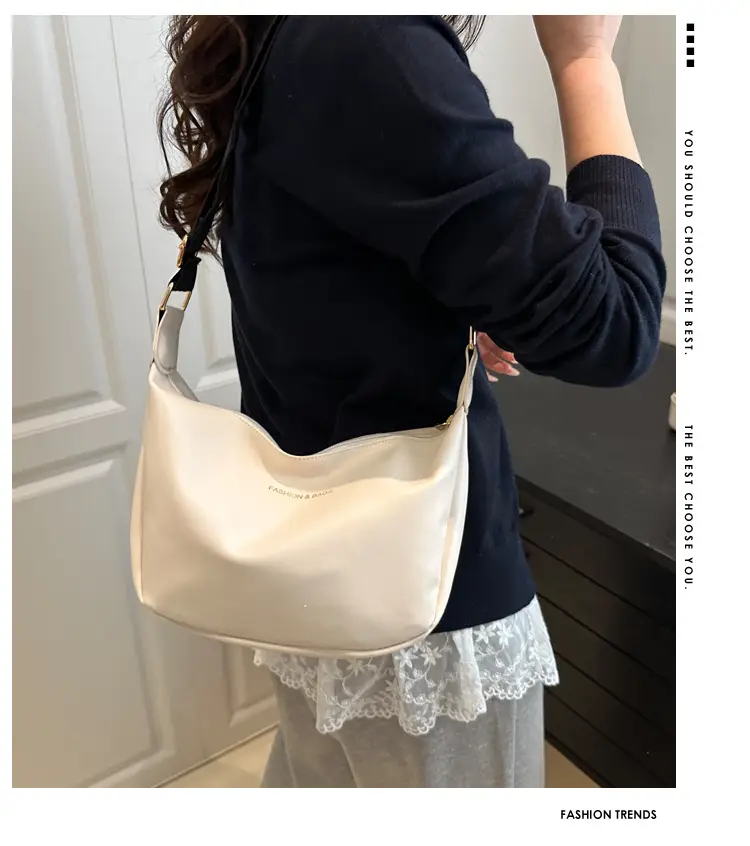 Korean Style Black Women's Shoulder Bag 2025 New — feature 1